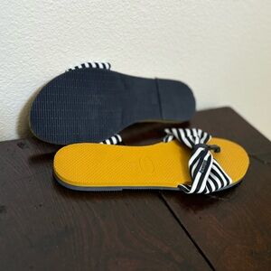 New St. Tropez Havainas Size 9/10 Women’s Sandals